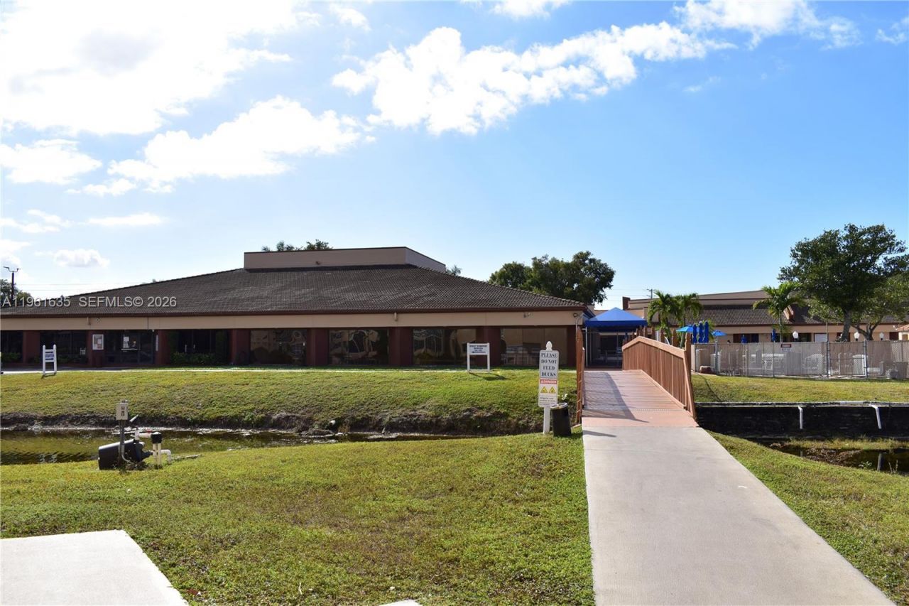 9201 Sunrise Lakes Blvd , Unit 308, Sunrise, FL 33322 Photo