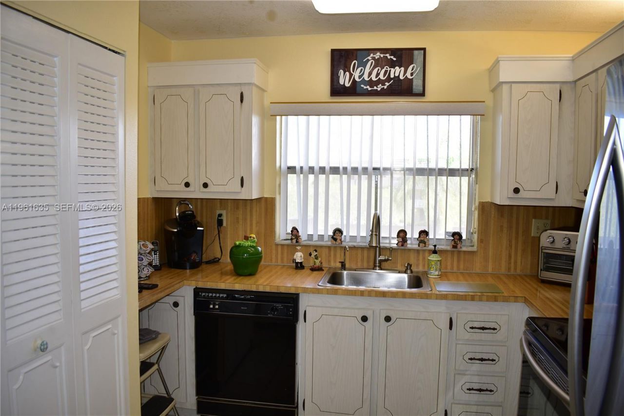 9201 Sunrise Lakes Blvd , Unit 308, Sunrise, FL 33322 Photo