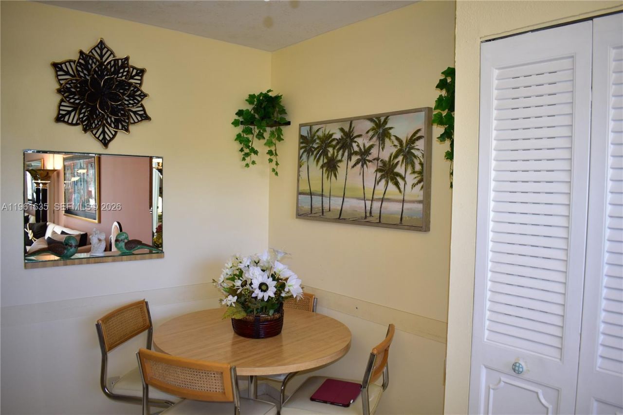 9201 Sunrise Lakes Blvd , Unit 308, Sunrise, FL 33322 Photo