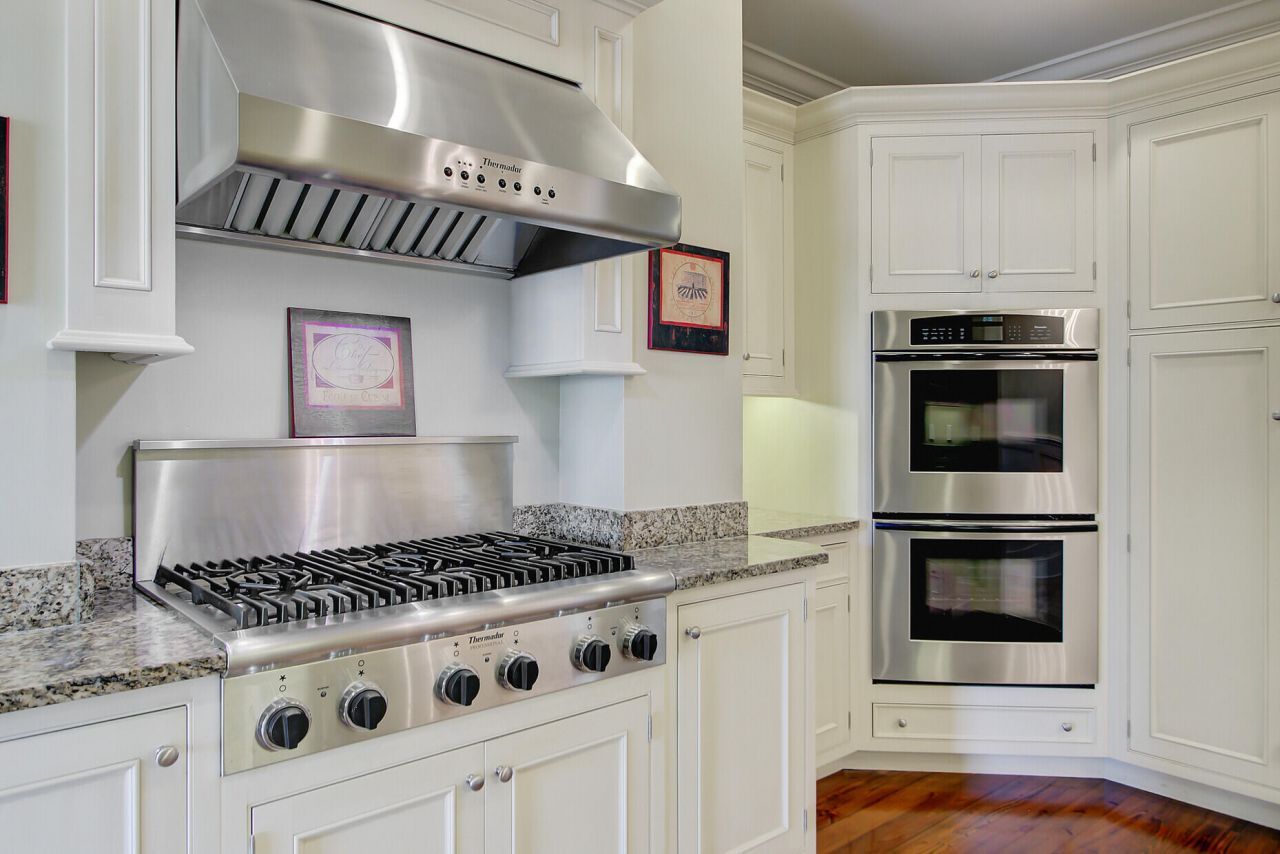 1 Vendue Range Photo 13