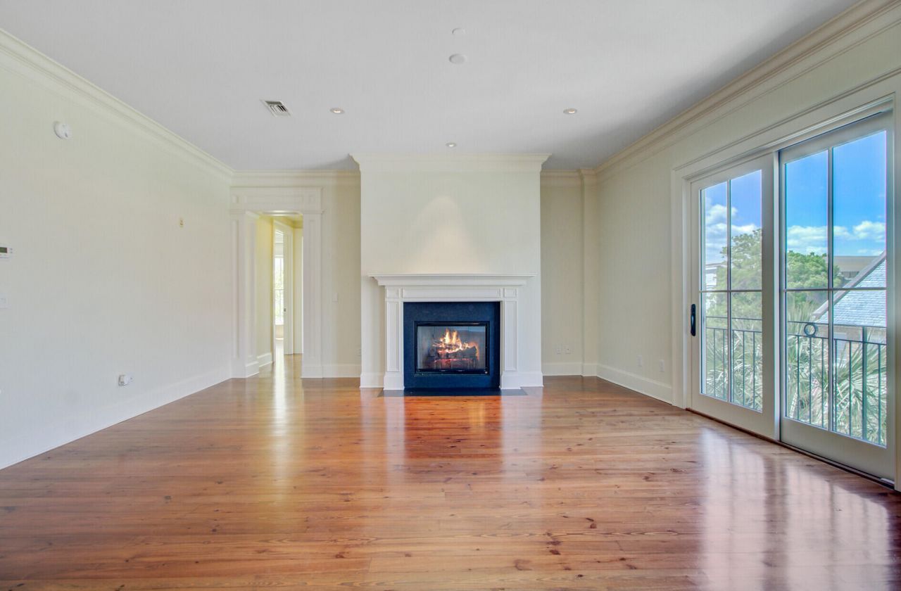 1 Vendue Range Photo 19