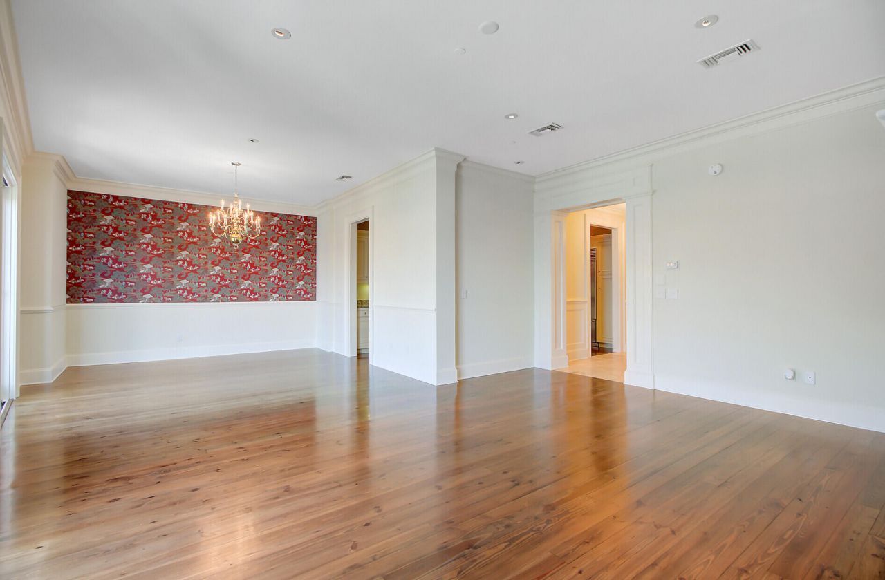 1 Vendue Range Photo 20