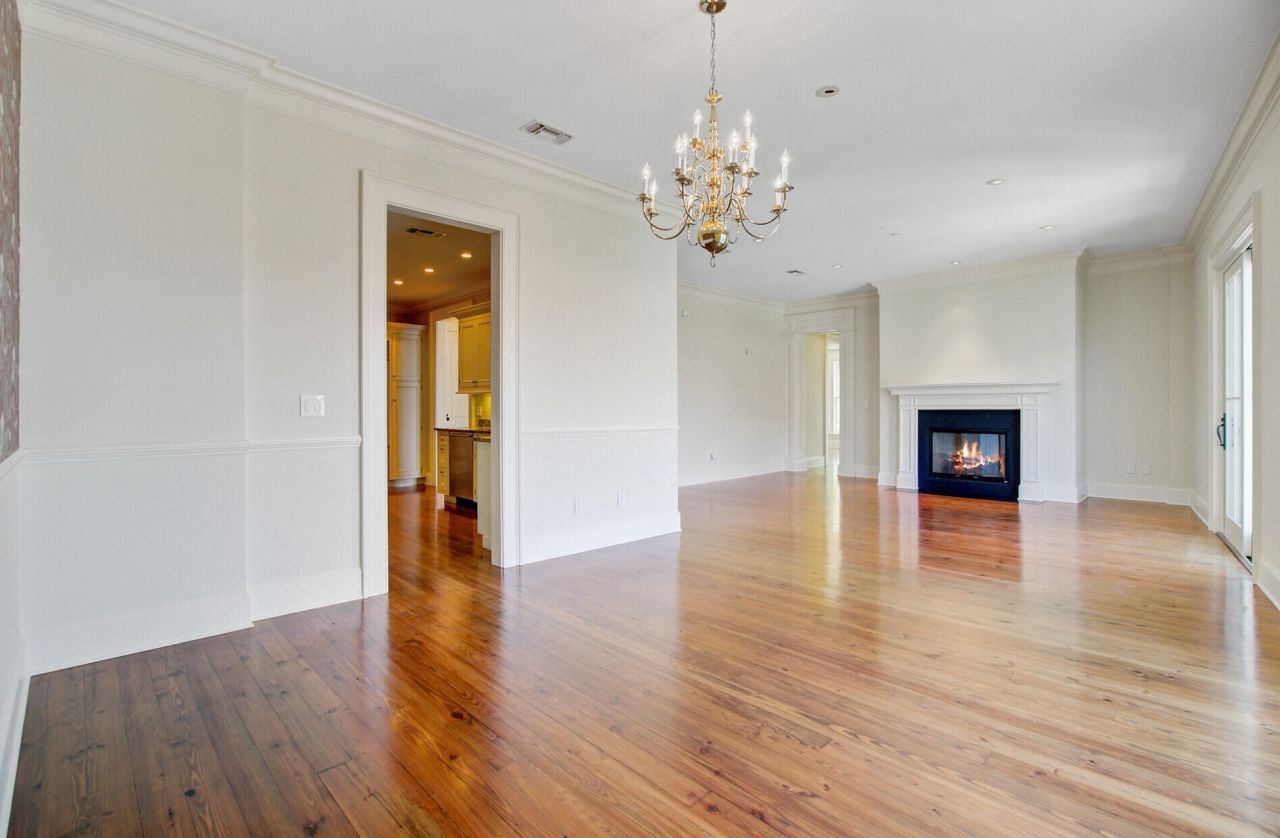 1 Vendue Range Photo 24