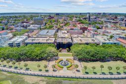 1 Vendue Range photo 4