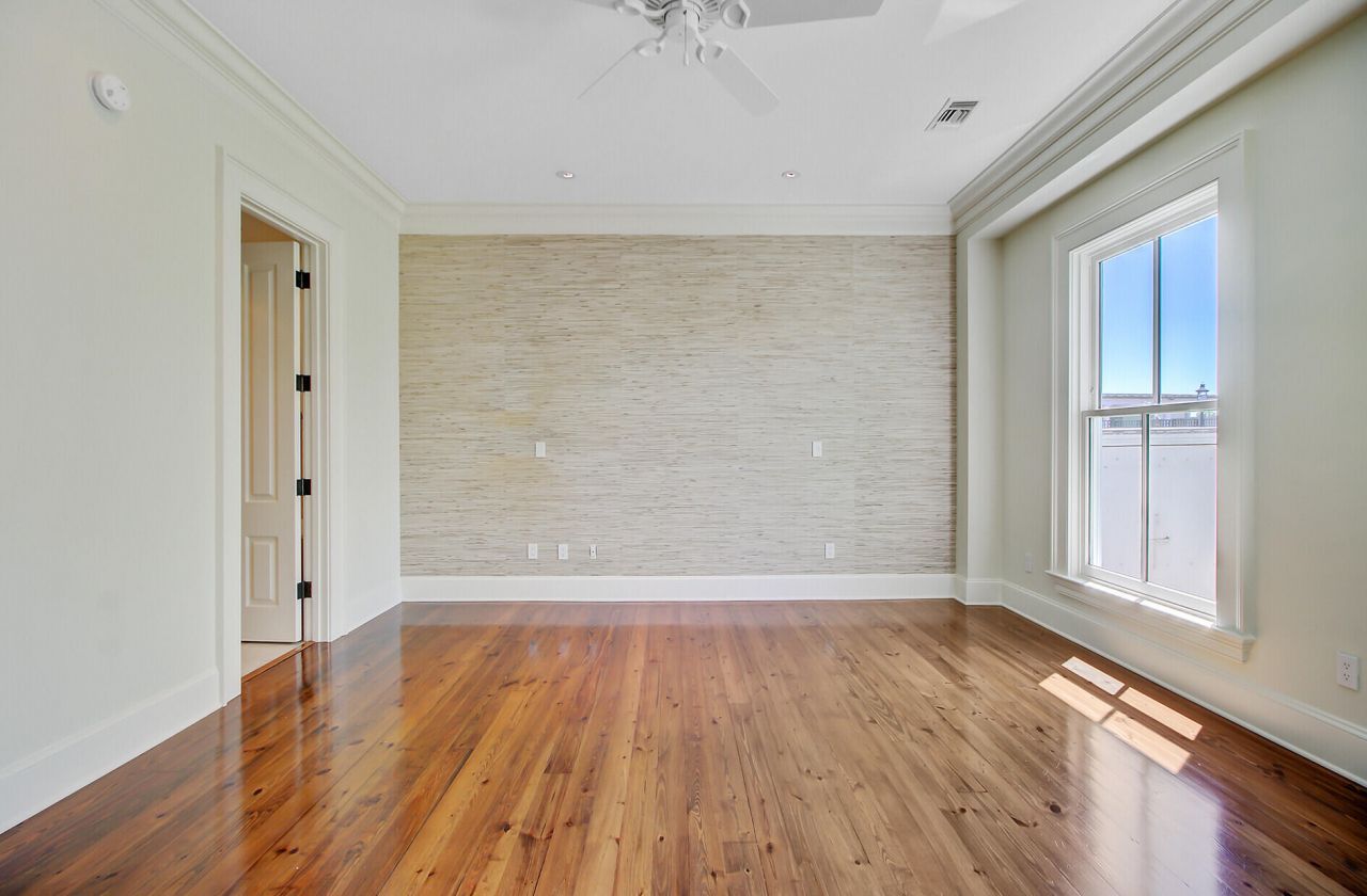 1 Vendue Range Photo 32