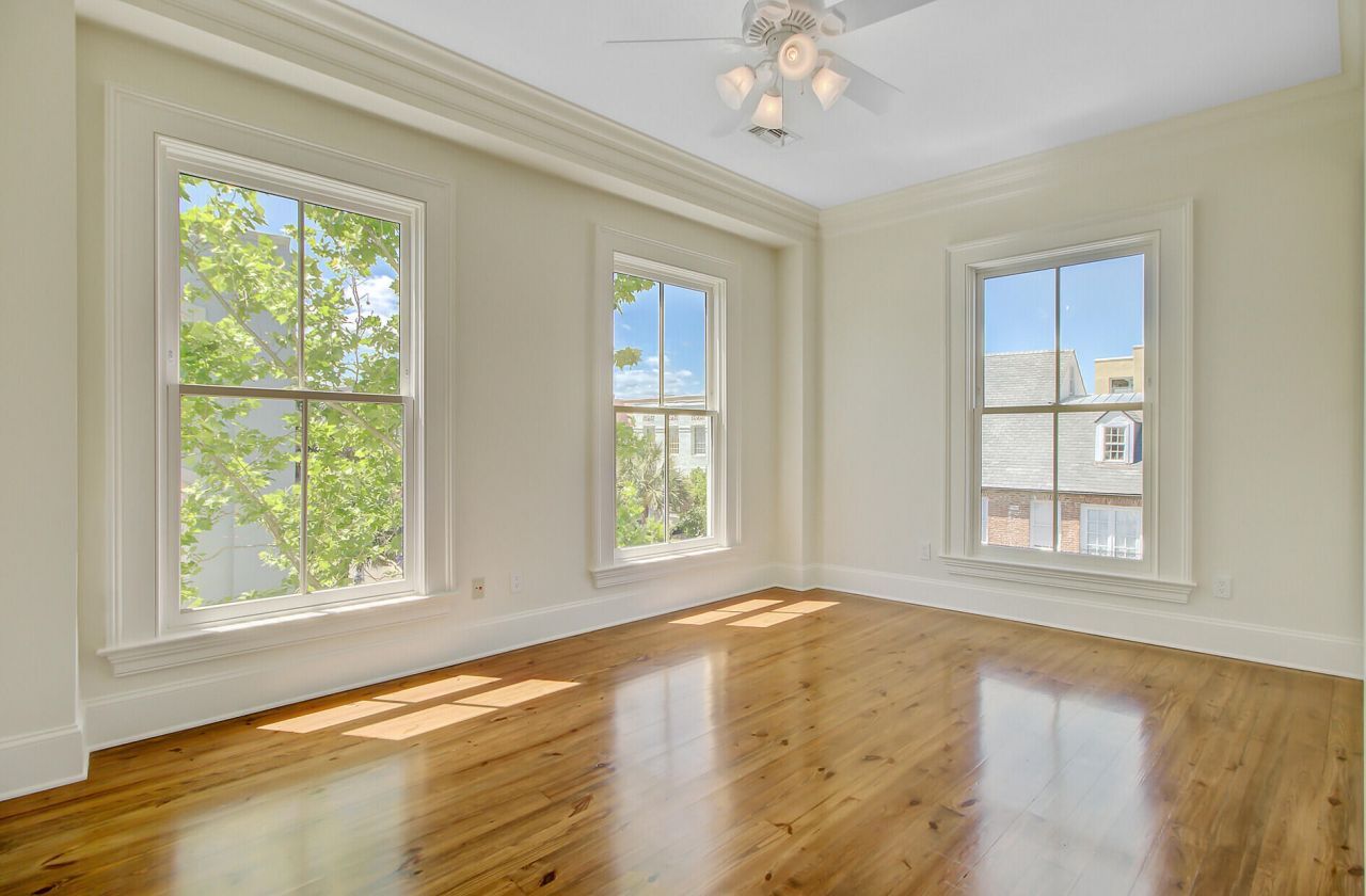 1 Vendue Range Photo 40