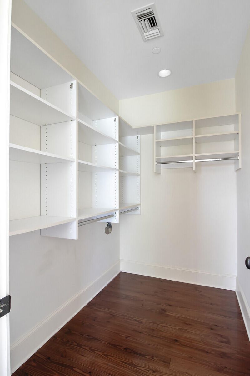 1 Vendue Range Photo 46