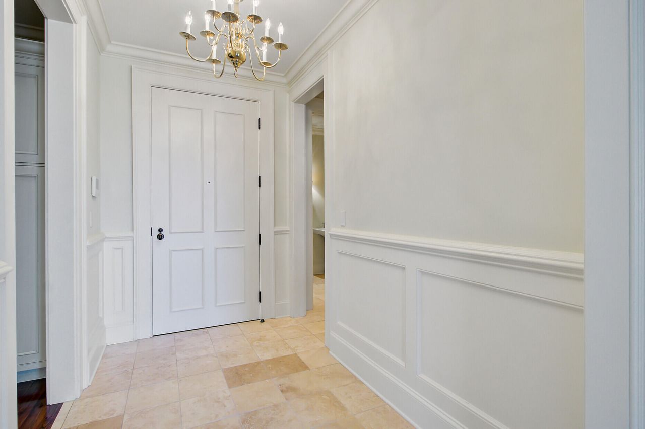 1 Vendue Range Photo 8