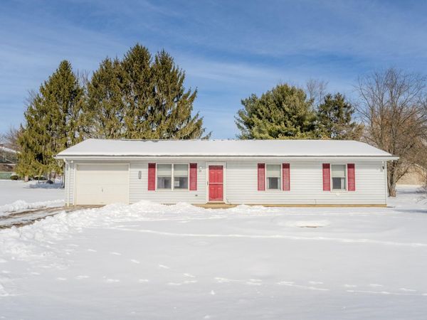 62132 Beech Circle Road, Cambridge, OH 43725