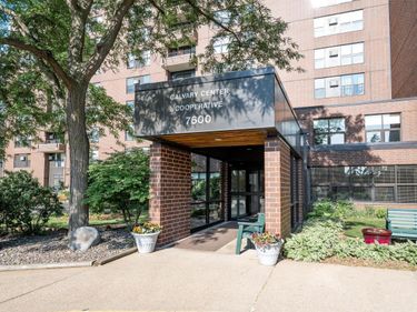 7600 Golden Valley Road, Unit 411, Golden Valley, MN 55427