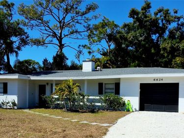 6624 FAIRWAY DRIVE, SARASOTA, FL 34243