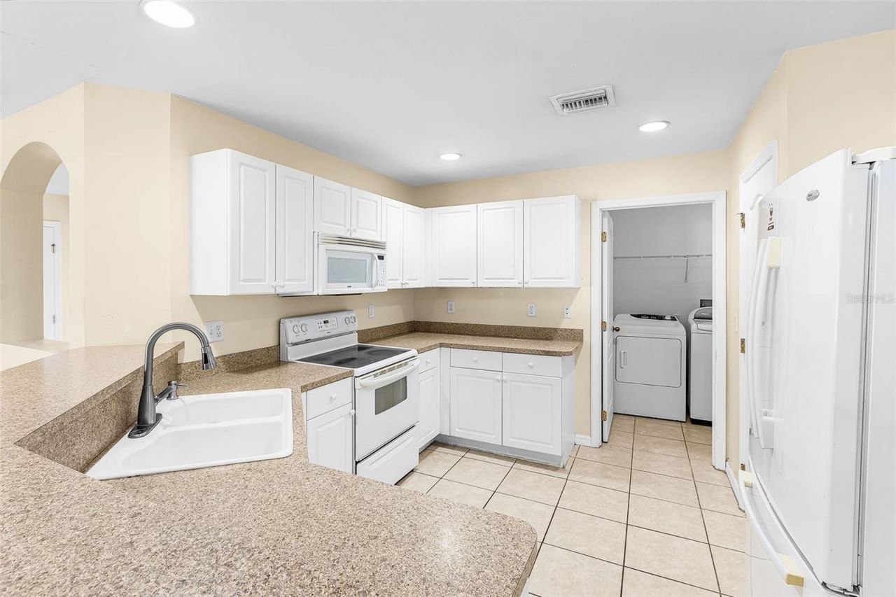 3809 NE 17th Avenue, Cape Coral, FL 33909 Photo