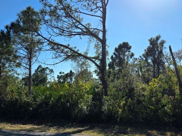 5481 WHITE AVENUE, PORT CHARLOTTE, FL 33981