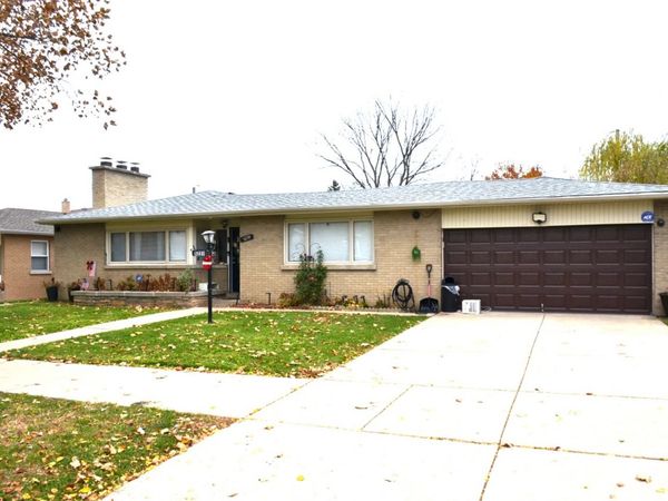 5239 N VIRGINIA Avenue, Chicago, IL 60625