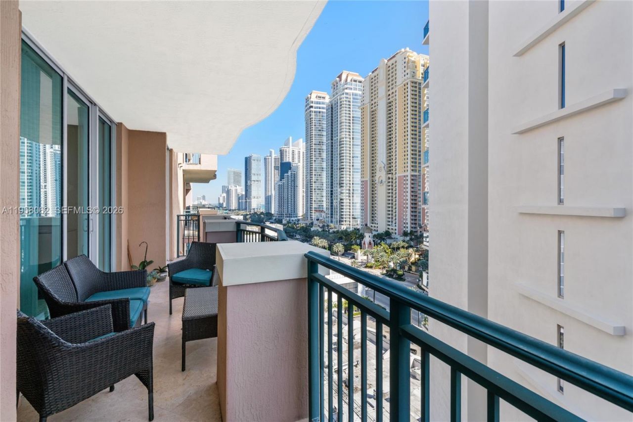 17555 Atlantic Blvd, Unit UPH3, Sunny Isles Beach, FL 33160 Photo