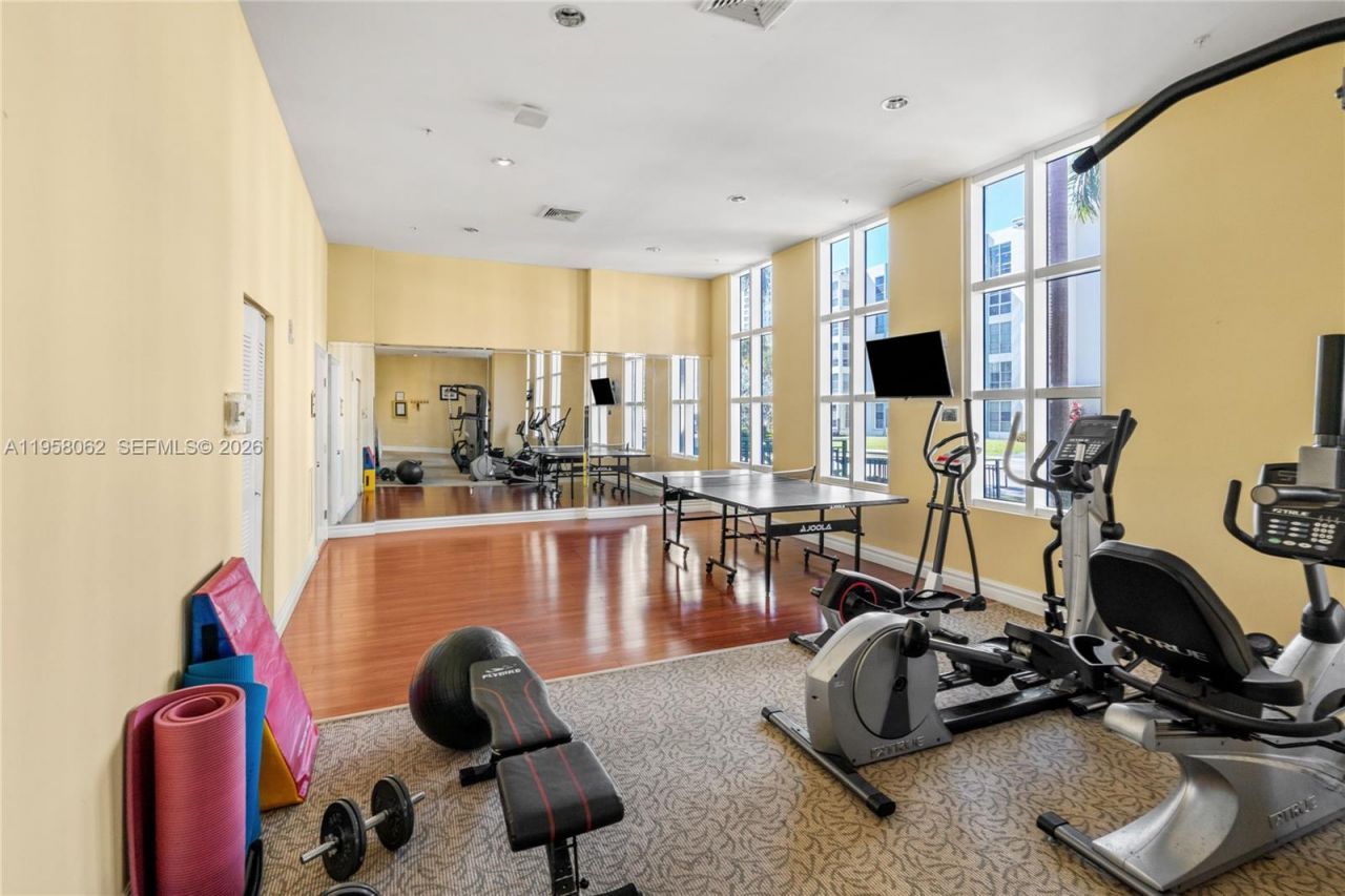 17555 Atlantic Blvd, Unit UPH3, Sunny Isles Beach, FL 33160 Photo