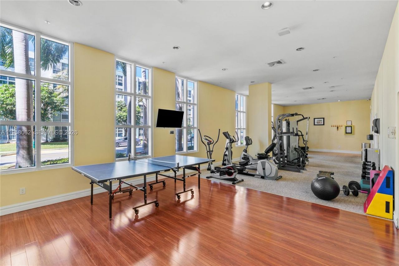 17555 Atlantic Blvd, Unit UPH3, Sunny Isles Beach, FL 33160 Photo