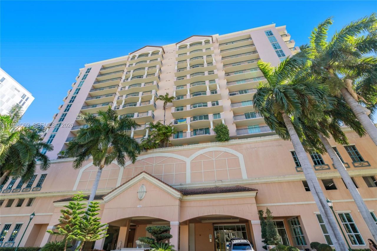 17555 Atlantic Blvd, Unit UPH3, Sunny Isles Beach, FL 33160 Photo
