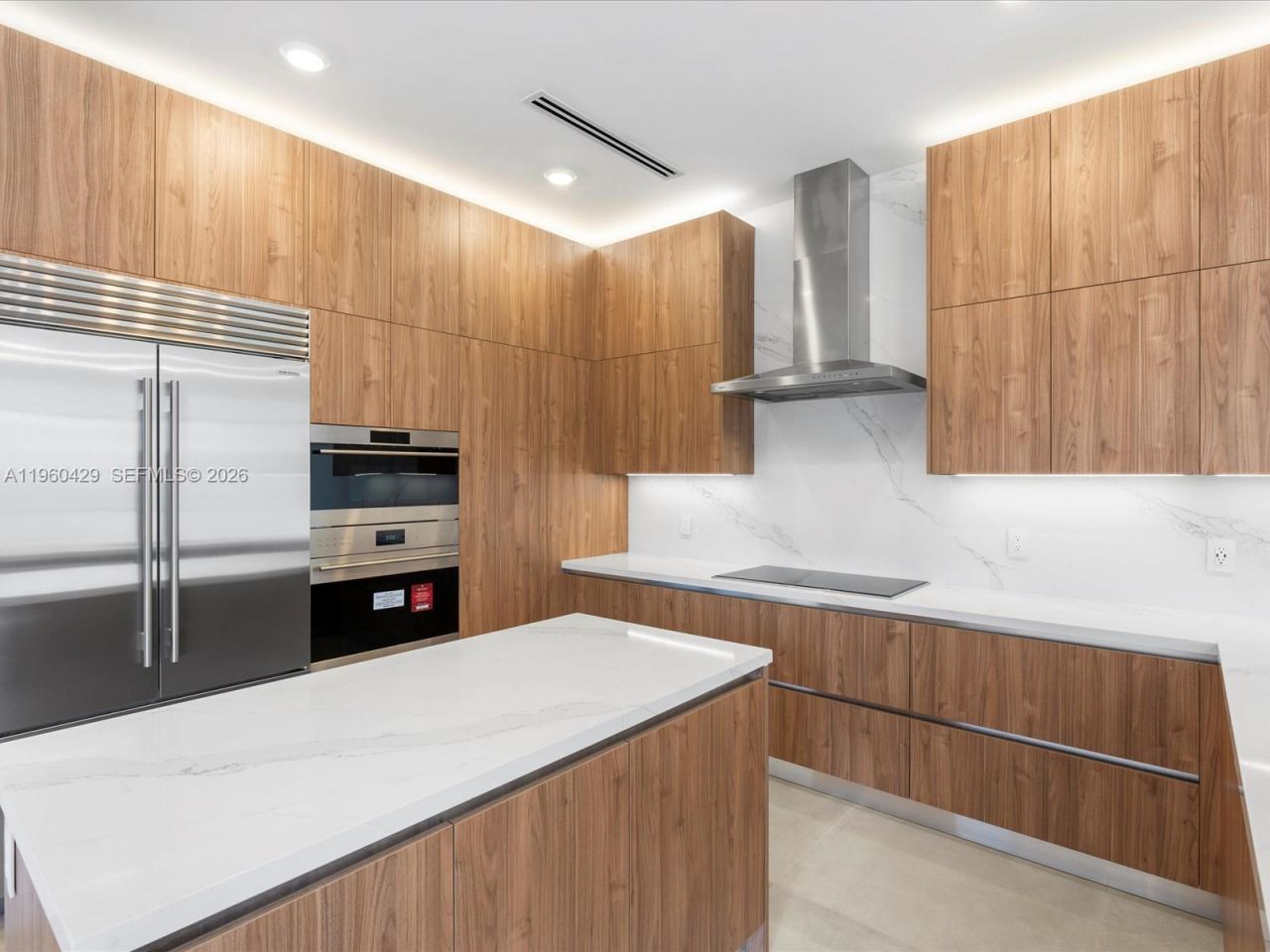 19701 NE 16 Pl, Miami, FL 33179 Photo