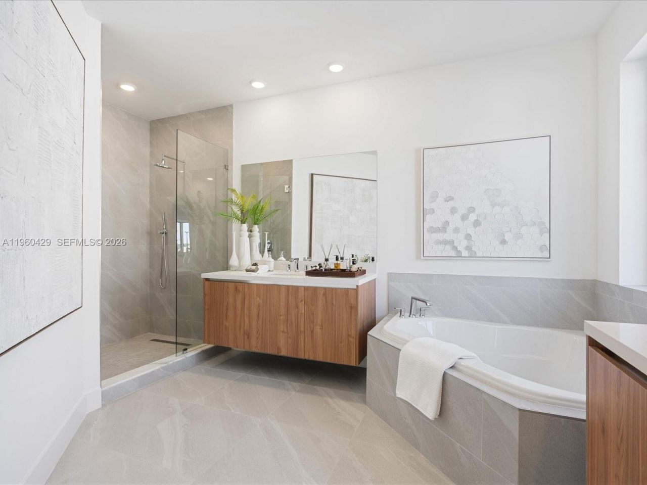 19701 NE 16 Pl, Miami, FL 33179 Photo