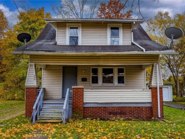 884 Lovers Lane, Akron, OH 44306