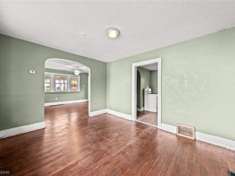 884 Lovers Lane, Akron, OH 44306 Photo 12