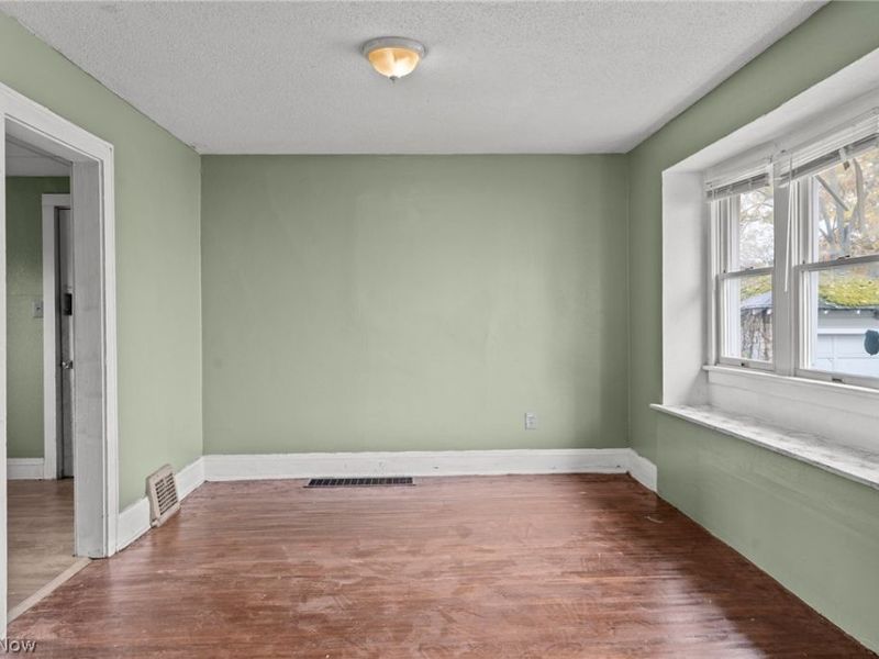 884 Lovers Lane, Akron, OH 44306 Photo 14