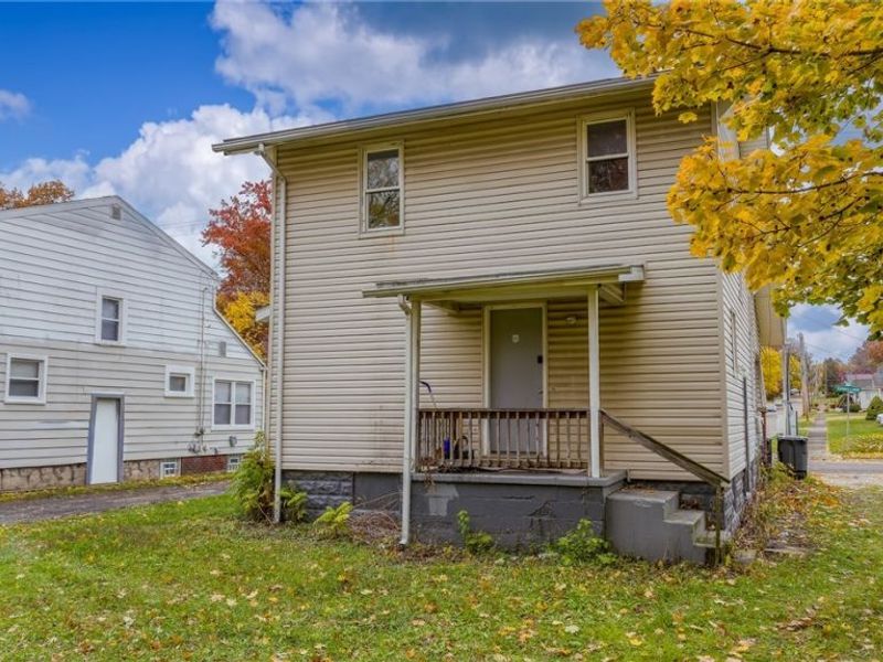 884 Lovers Lane, Akron, OH 44306 Photo 4