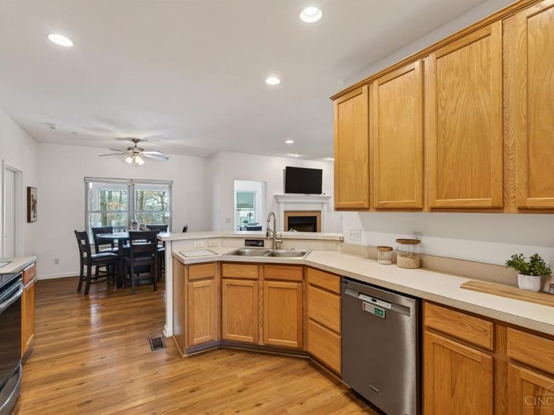 4365 Classic Drive, Blue Ash, OH 45241 Photo 11