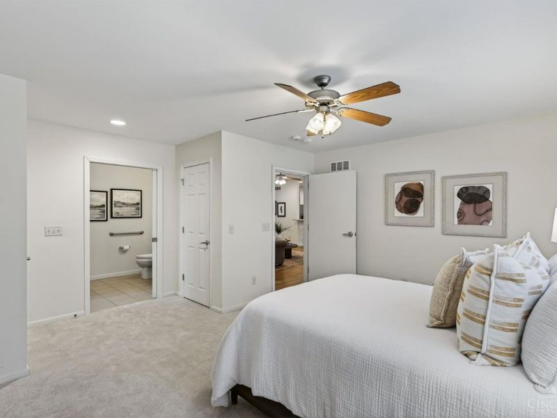 4365 Classic Drive, Blue Ash, OH 45241 Photo 16