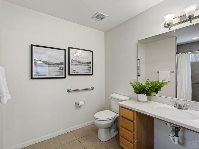 4365 Classic Drive, Blue Ash, OH 45241 Photo 17