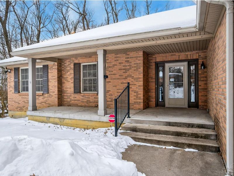 4365 Classic Drive, Blue Ash, OH 45241 Photo 2