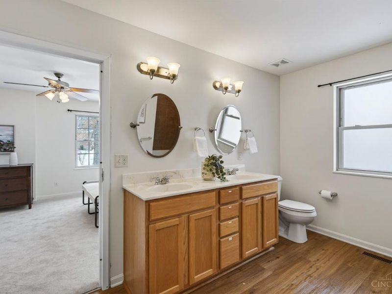 4365 Classic Drive, Blue Ash, OH 45241 Photo 22