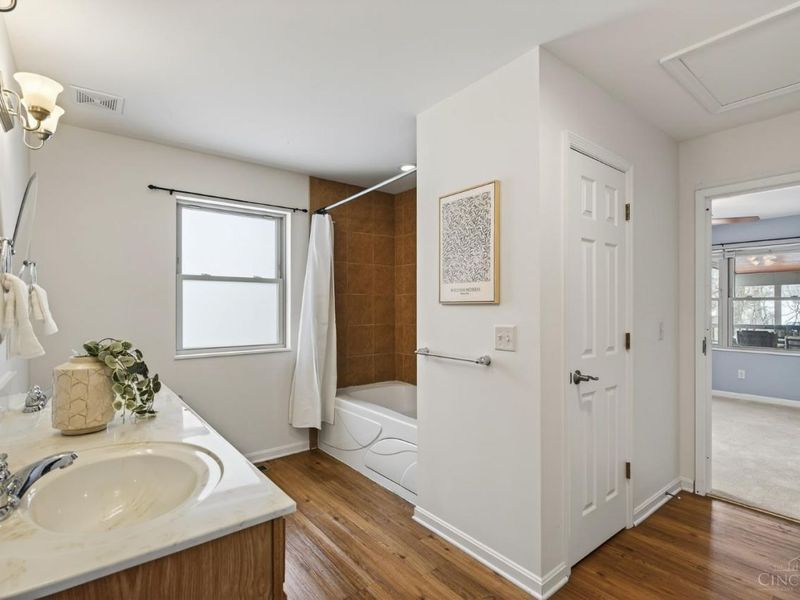 4365 Classic Drive, Blue Ash, OH 45241 Photo 23