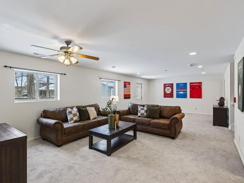 4365 Classic Drive, Blue Ash, OH 45241 Photo 32