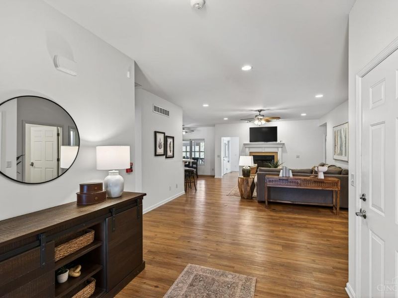 4365 Classic Drive, Blue Ash, OH 45241 Photo 5