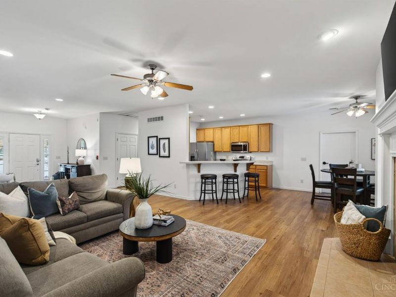 4365 Classic Drive, Blue Ash, OH 45241 Photo 9