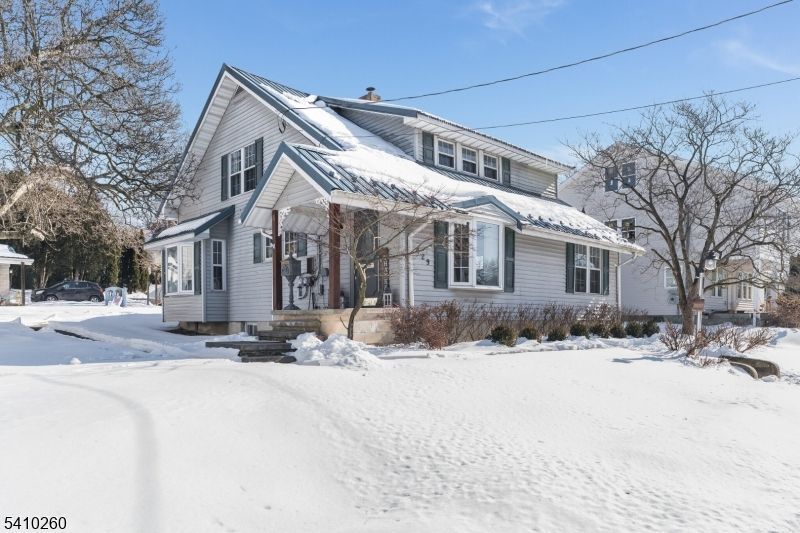 429 Russell Ave, Pohatcong, NJ 08865 Main Photo