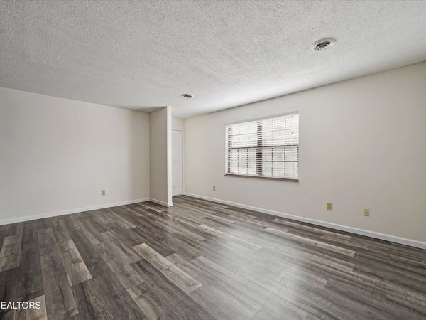 810 Highland Drive, Knoxville, TN 37912