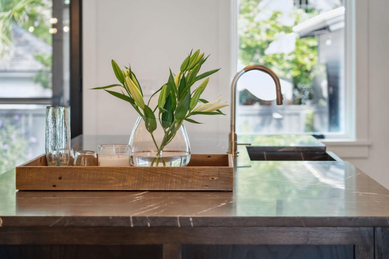 208 Mccormick Street Photo 11