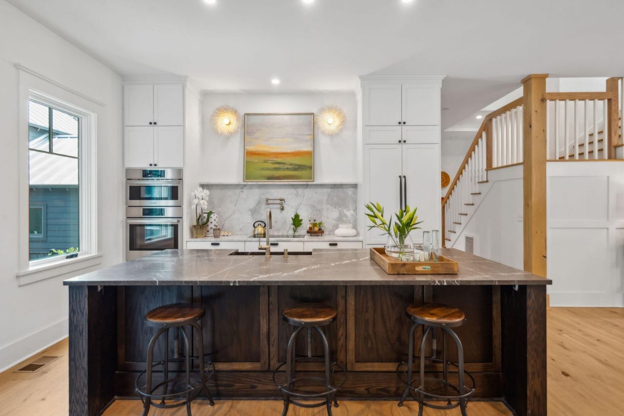 208 Mccormick Street Photo 12