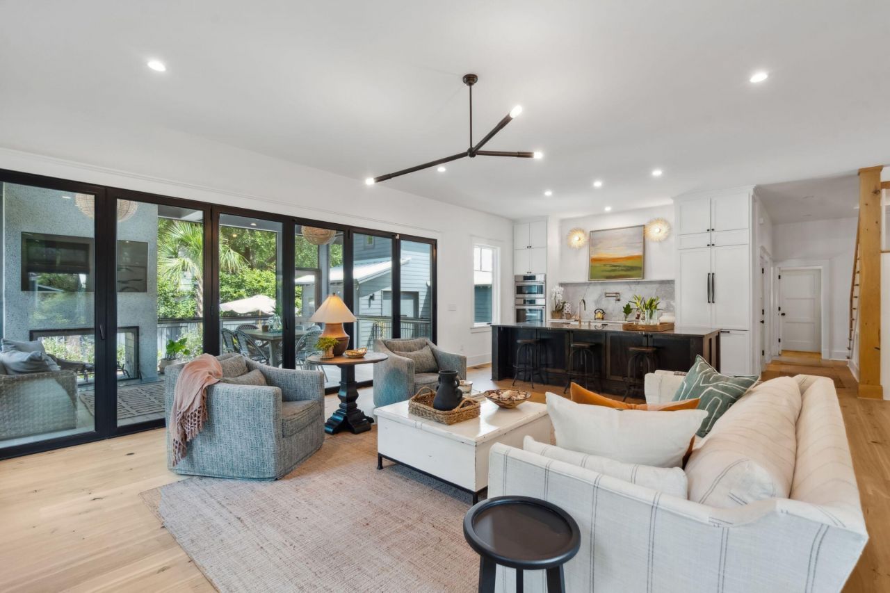 208 Mccormick Street Photo 18