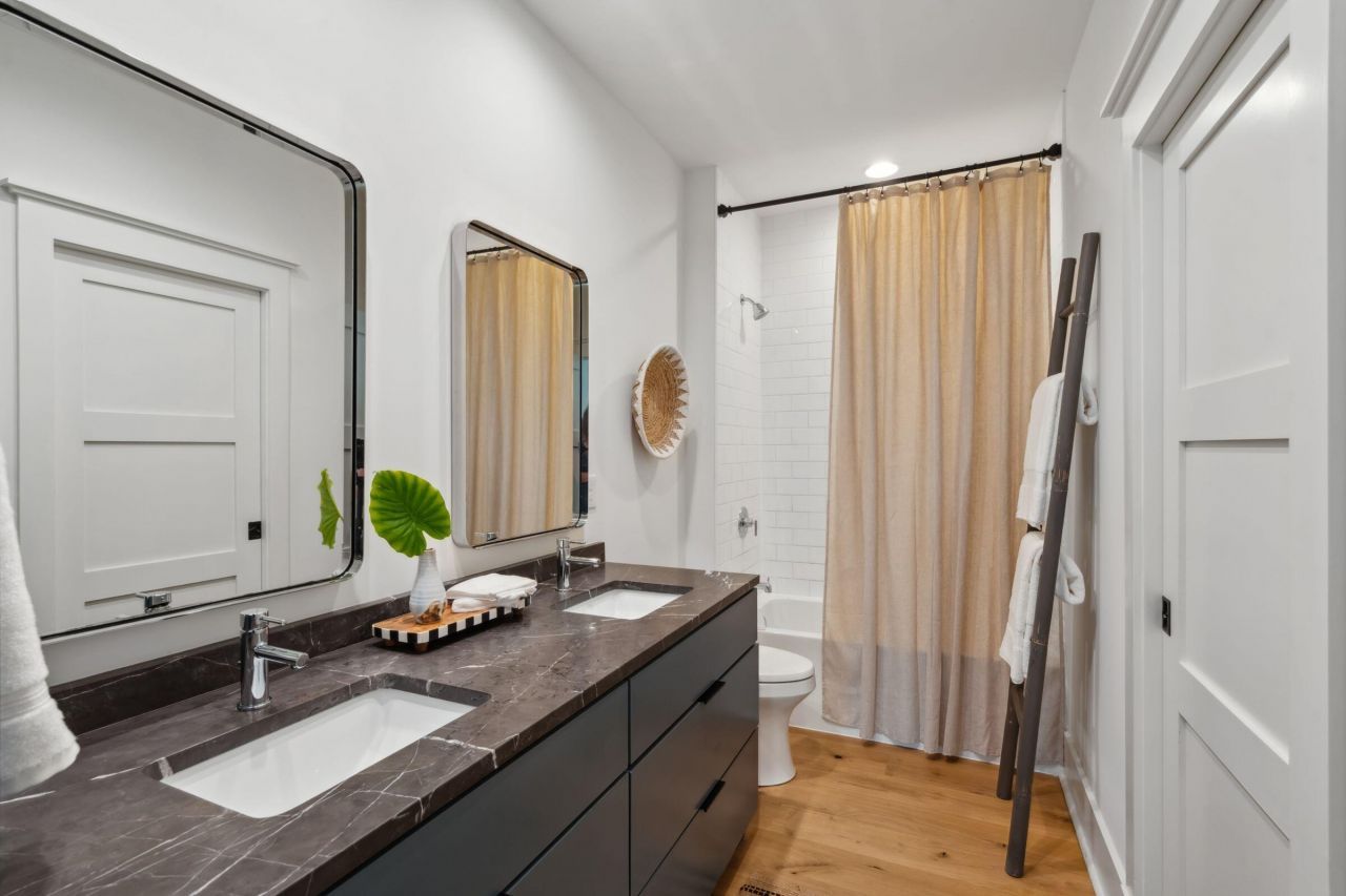 208 Mccormick Street Photo 46