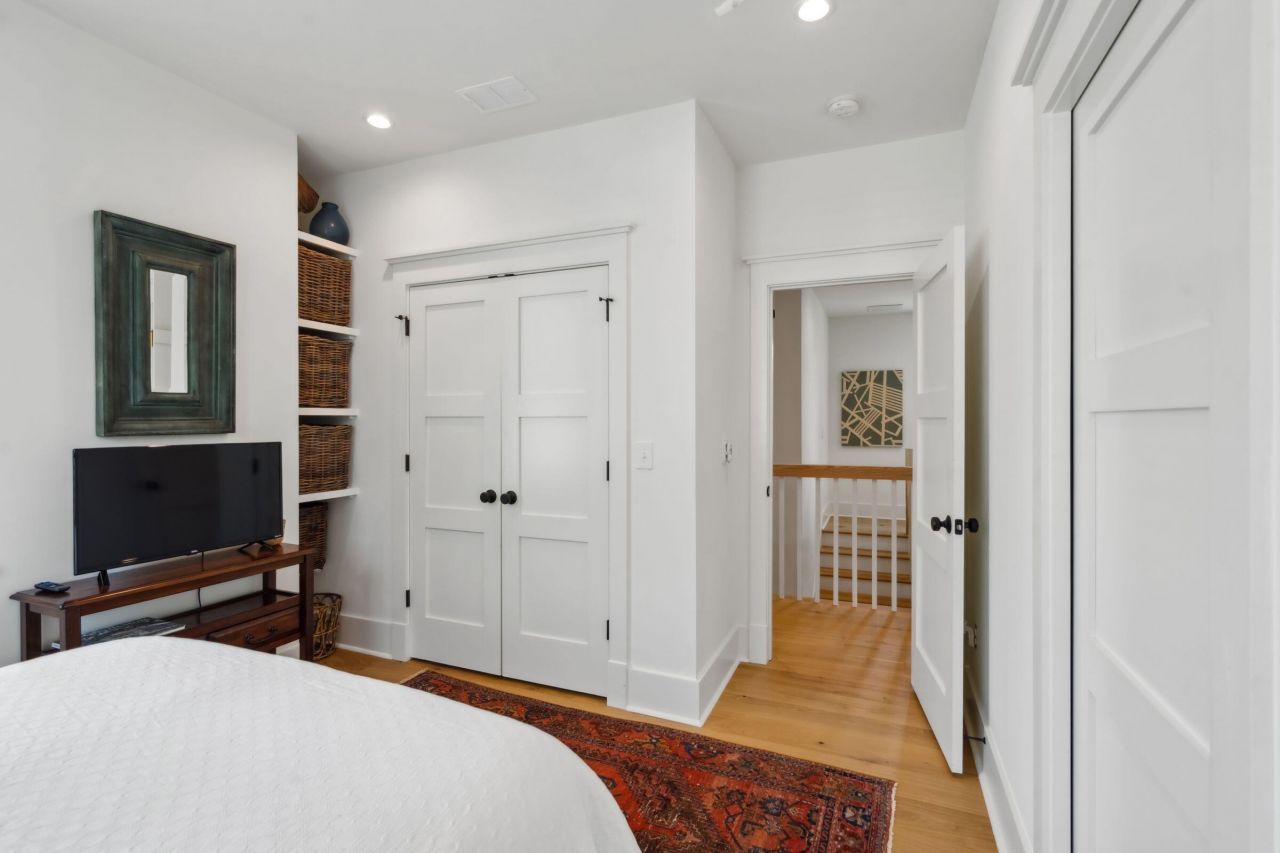 208 Mccormick Street Photo 48