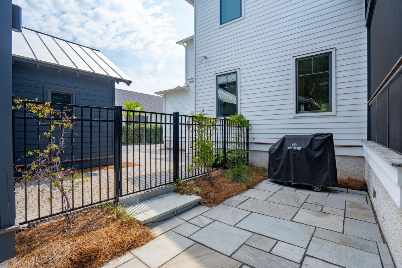 208 Mccormick Street Photo 57