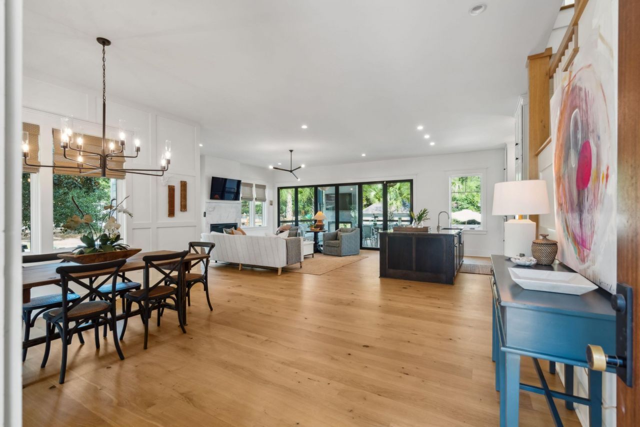 208 Mccormick Street Photo 6