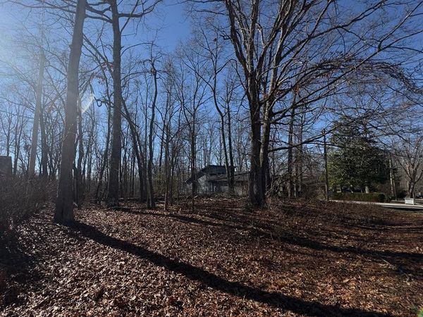 336 Lakeview Dr , Crossville, TN 38558