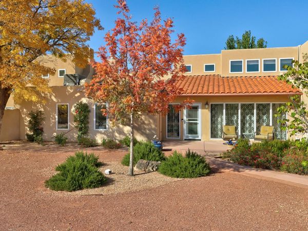 3620 Mateo Prado NW, Albuquerque, NM 87107