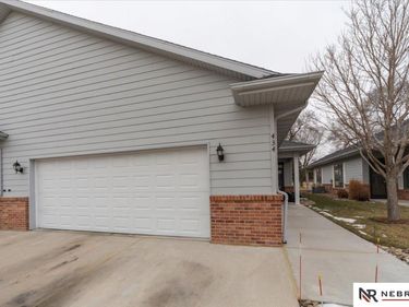 434 S Woodland Drive, Grand Island, NE 68801