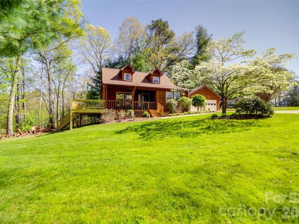 24 Oakwood Road, Candler, NC 28715